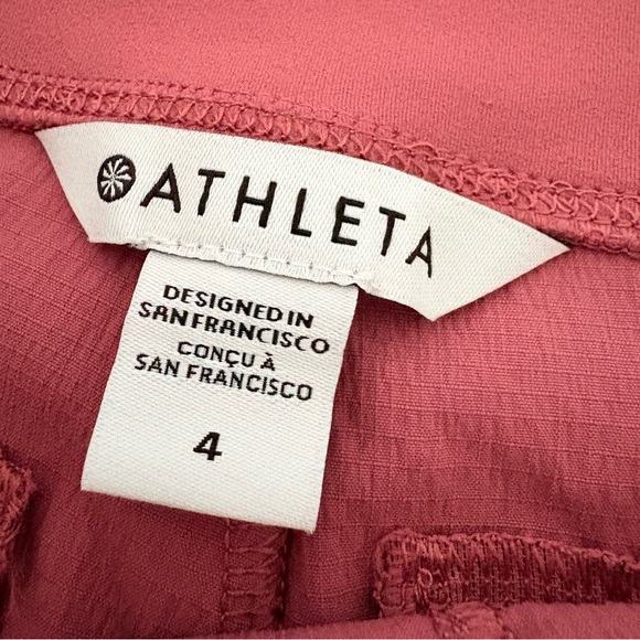 Athleta Trekkie North Mid Rise Bermuda Short Berry Rose Size 4 - Picture 8 of 14